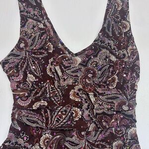 Sleeveless Paisley V-Neck tank top in Brown and Pink